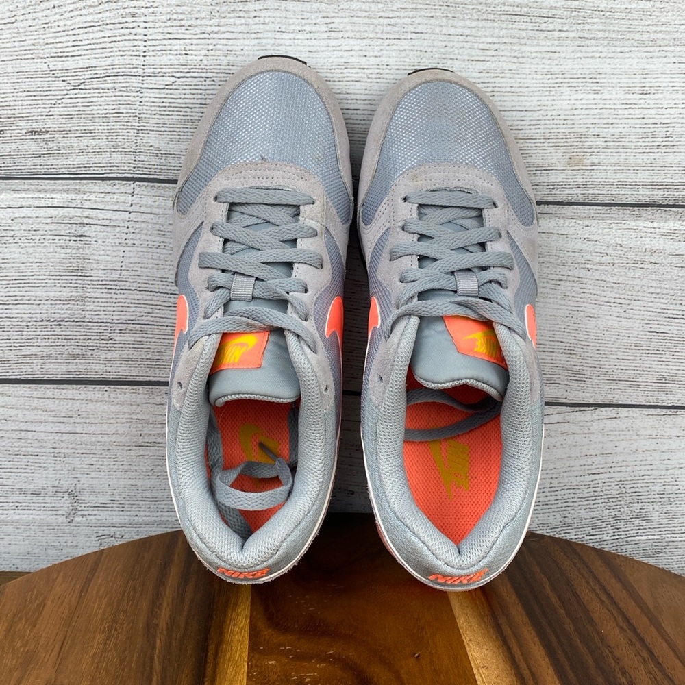 Nike MD Runner 2 Grey Mango Orange Retro Trainer Shoe 749869-087 Women’s Size 7 - Picture 10 of 13